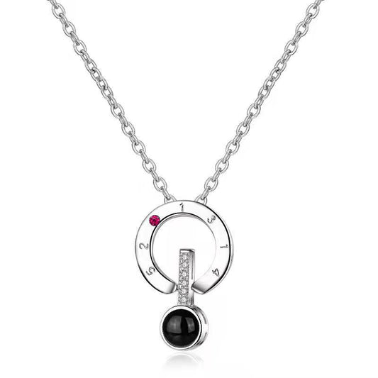 Women's Fashion Simple Projection Pendant Necklace