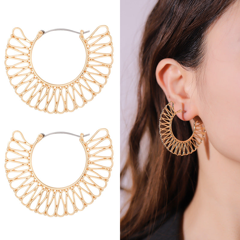 Women's Exaggerated Metal Grain Gold-plated Earrings