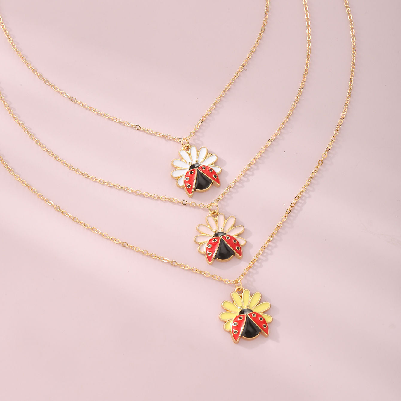 Children's Jewelry Pastoral Style Flower Ladybug Necklace Cute Cartoon Seven-spot Ladybug Pendant