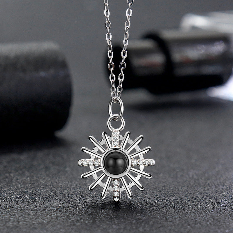 Women's Fashion Round Hollow Projection Necklace