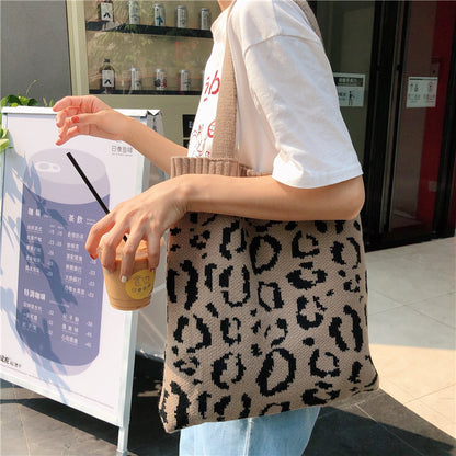 Knitted shopping bag leopard weave
