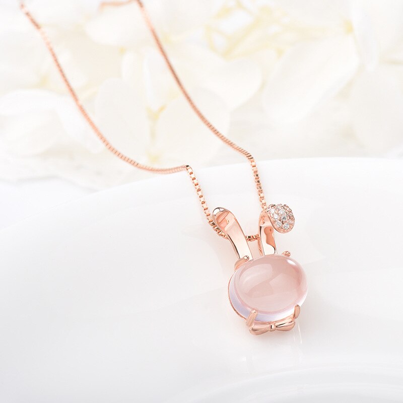 Korean version of the necklace rose gold natural hibiscus stone crystal rabbit female pendant