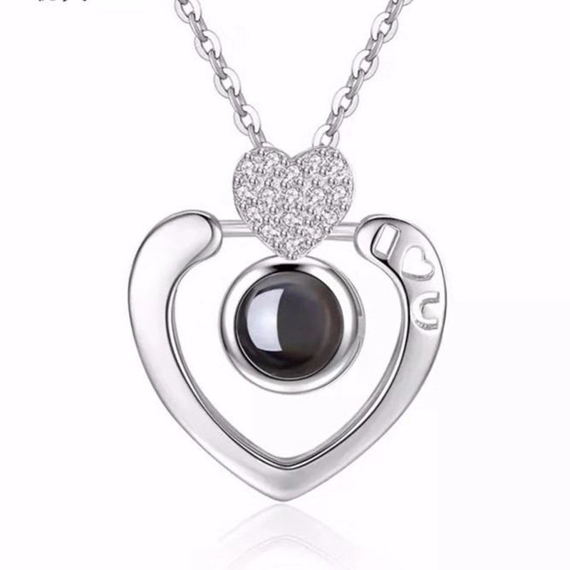 Women's Fashion Simple Projection Pendant Necklace