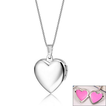 Heart pendant necklace