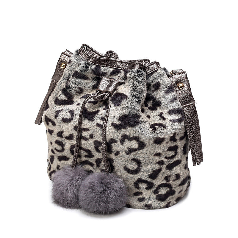 Leopard bucket bag