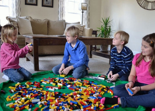 Creative travel picnic pads, large size baby toys, storage bags, convenient waterproof finishing bags.