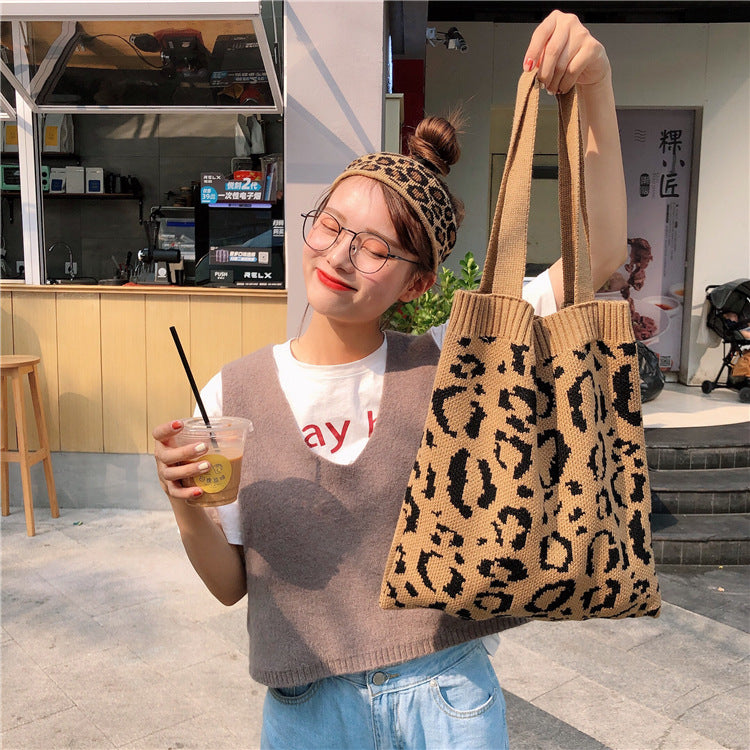 Knitted shopping bag leopard weave