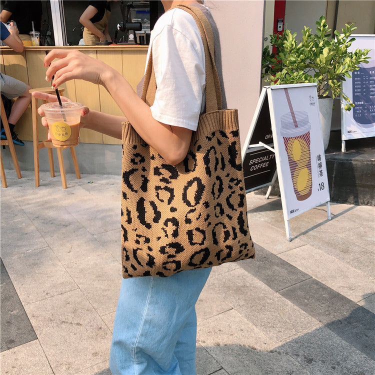 Knitted shopping bag leopard weave