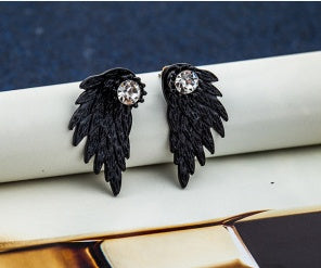 European and American foreign trade retro three-dimensional angel wings stud earrings feather-studded alloy puncture earrings