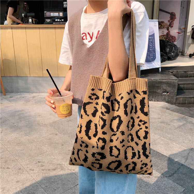 Knitted shopping bag leopard weave