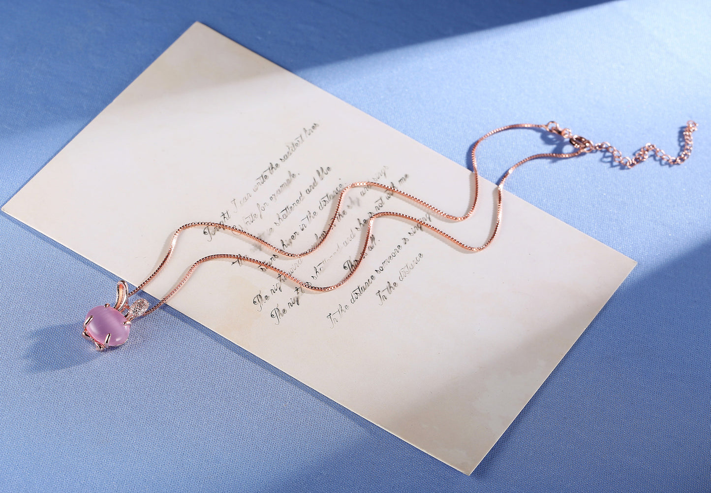 Korean version of the necklace rose gold natural hibiscus stone crystal rabbit female pendant