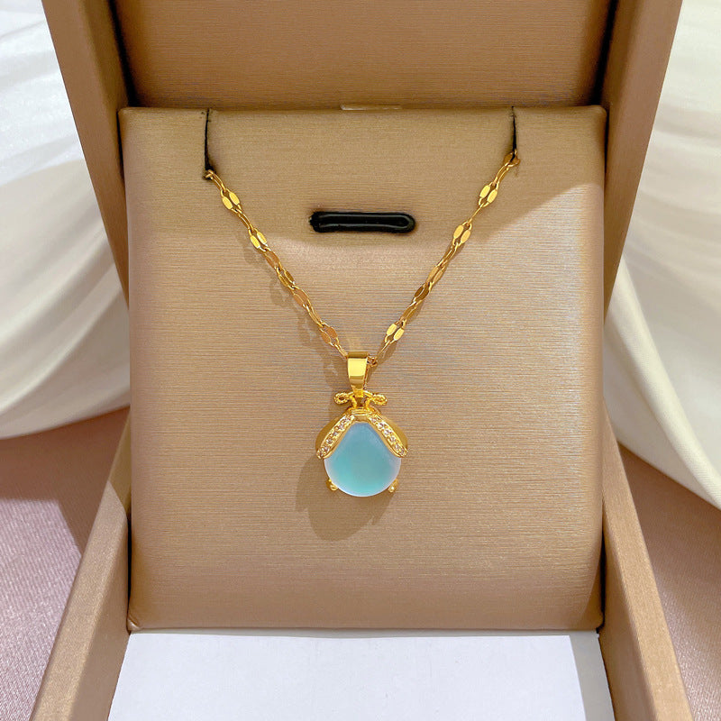 Fashion Cute And Harmless Seven-star Ladybug Necklace Crystal Clear