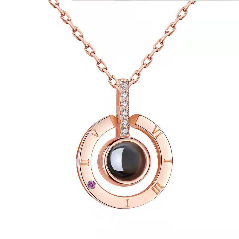 Women's Fashion Simple Projection Pendant Necklace