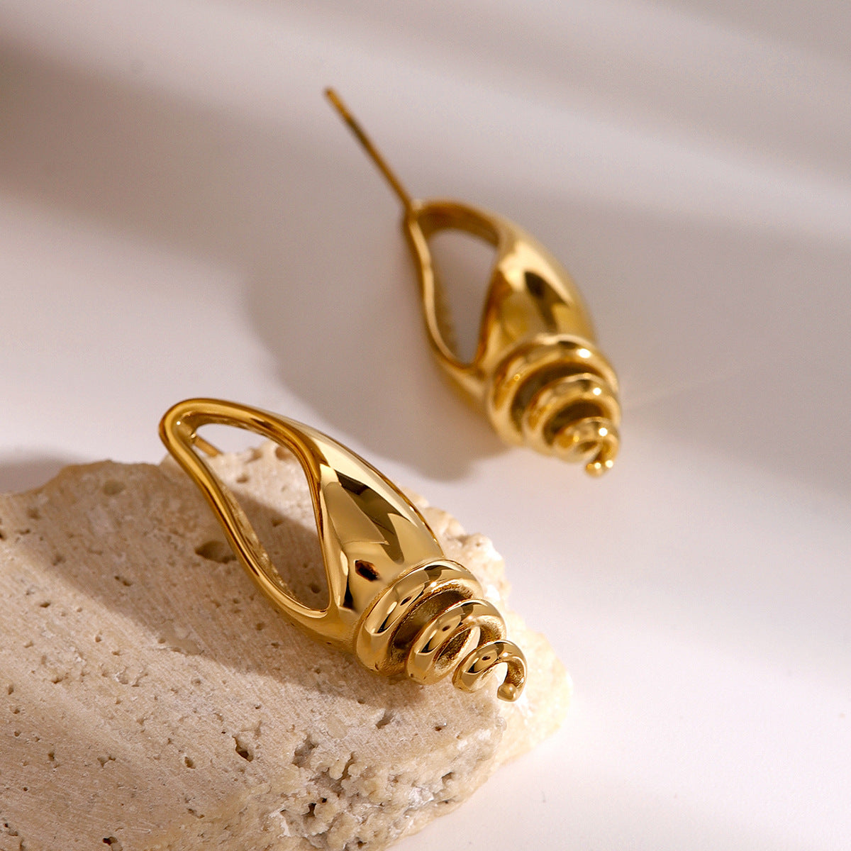 European And American Exaggerated Conch Earrings Summer Vacation High Sense