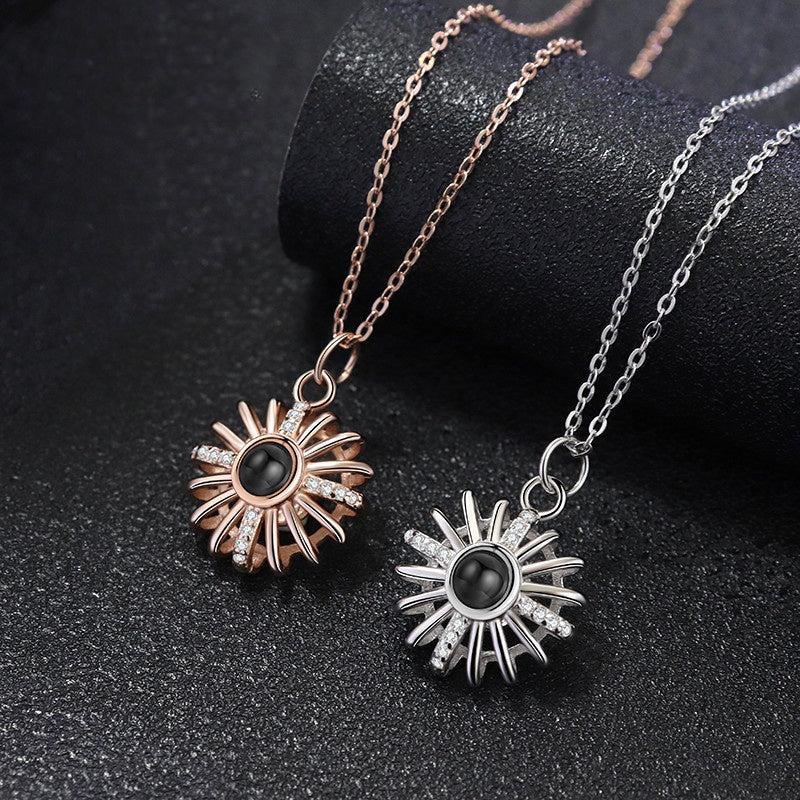 Women's Fashion Round Hollow Projection Necklace