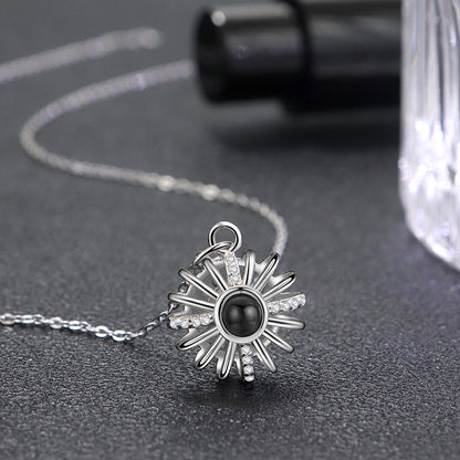 Women's Fashion Round Hollow Projection Necklace