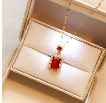 Light Luxury Emerald High-grade Pendant Necklace Ins Hong Kong Style Three-piece Necklace Earring Ring